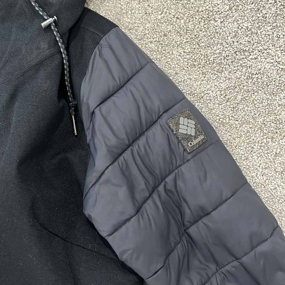 Columbia Black Hooded Winter Jacket - Picture 7 of 8